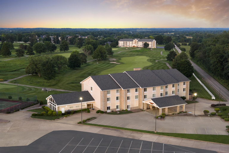 Exterior & Views 2, Crown Pointe Lodge, BW Signature Collection, Saint Francois