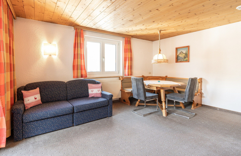 Living room 5, Holiday Apartment in St. Anton, Landeck