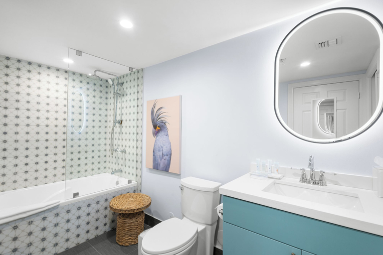 Bathroom 5, The Mutiny Hotel, Miami-Dade