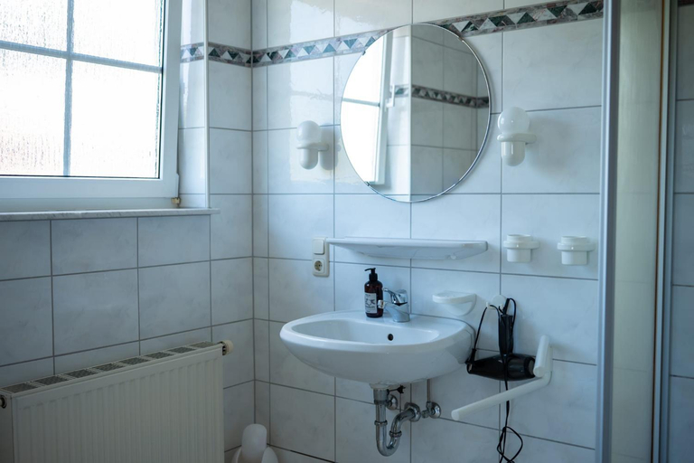 Bathroom, Landhaus Schneeberg AusZeit am Kuppel & Bright Collection, Fulda