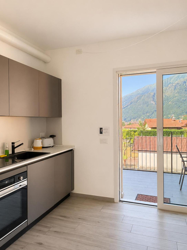 Others 2, Casa Marianna - Larihome A39, Como