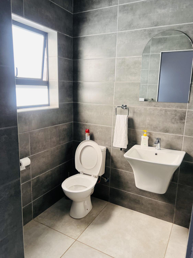 Bathroom 5, Zindiza Guesthouse 2, Nkangala