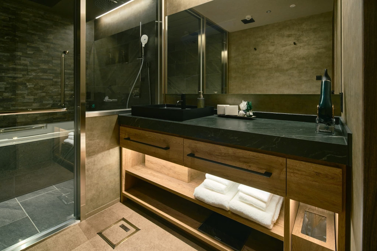Bathroom 5, Gion Kuromatsu, Kyoto
