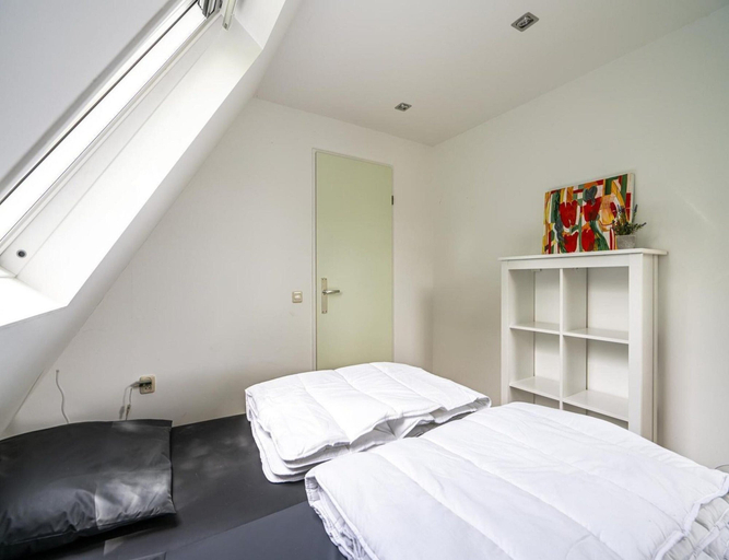Room 3, Home Near Vlissingen Beach, Vlissingen