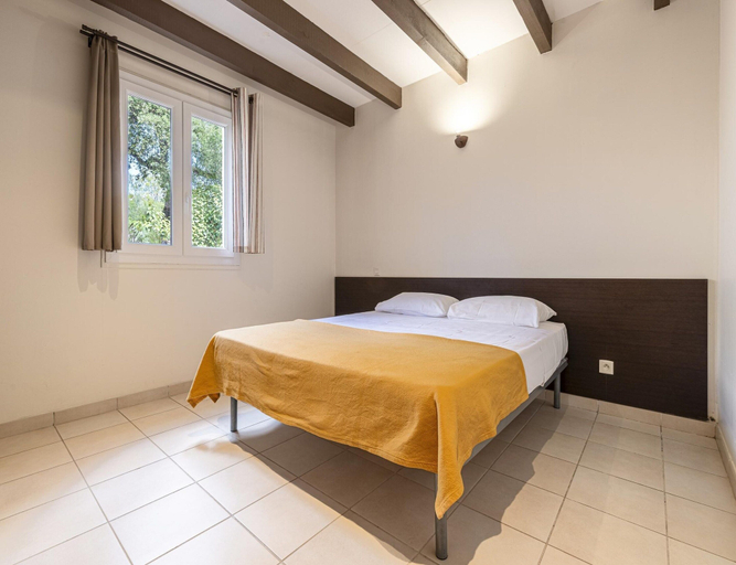 Room 3, Large Coastal Villa for 7 in Solenzara, Corse-du-Sud
