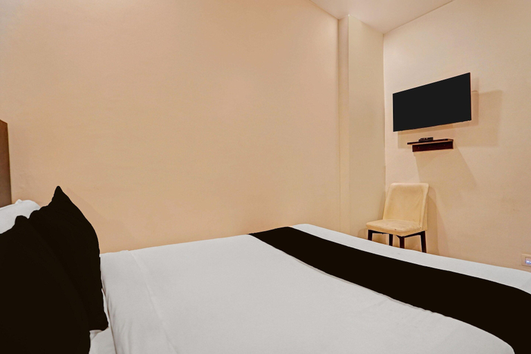 Room 5, Classic Prayagraj Bus Stop Sonica Gold, Kaushambi
