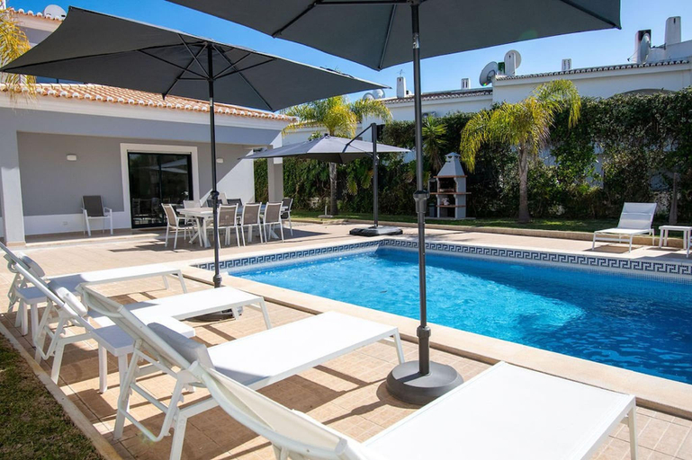 5, Albatroz · GORGEOUS & SPACIOUS VILLA IN CARVOEIRO, Lagoa