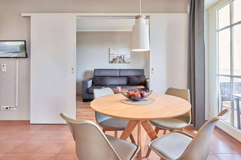 Dining 2, Ferienwohnung mit Ausreichend Platz in Sellin, Vorpommern-Rügen