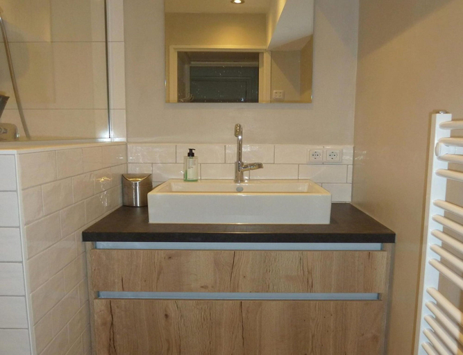 Bathroom, Bungalow Near Dishoek Beach, Veere