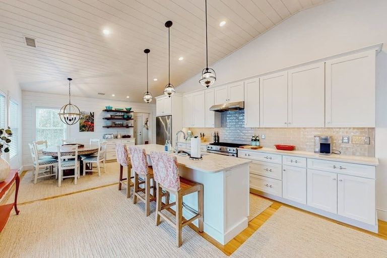 Private kitchen 3, Perfectly Located Retreat With Grill, Fireplace, & Chef, Lincoln