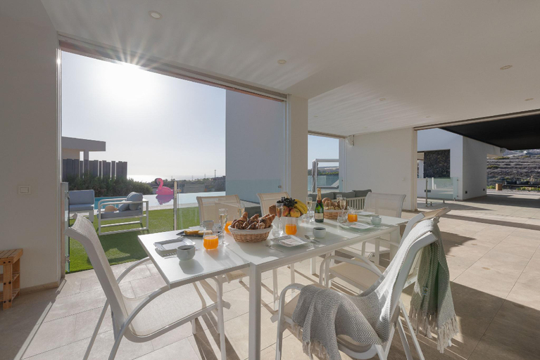 Food & Drinks 5, Karat Villa Playa Paraíso, Santa Cruz de Tenerife