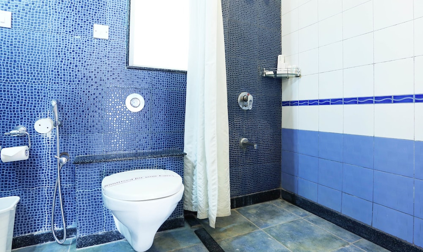 Bathroom 4, Treebo Edha Suites Koramangala, Bangalore