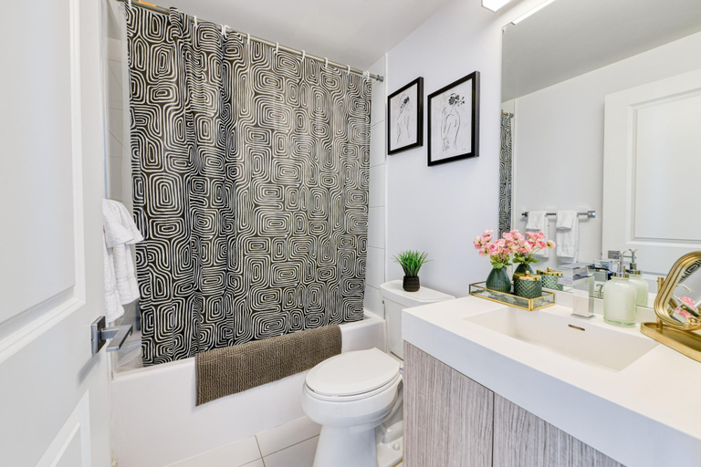 Bathroom, Copperfield Suites, Toronto