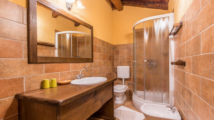 Bathroom 2, Villa Giselle by Villas Guide, Vižinada