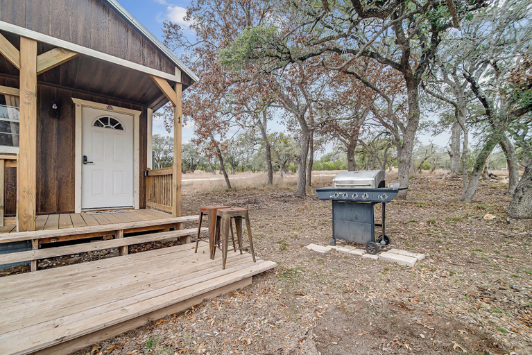 Terrace/patio 5, Hill Country Cabin 1, Comal