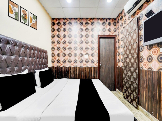 Room 2, Deluxe Hotel R1 Inn, Jalandhar