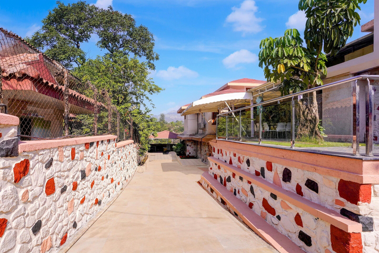 Property grounds, Classic Misty Royale Villa, Pune