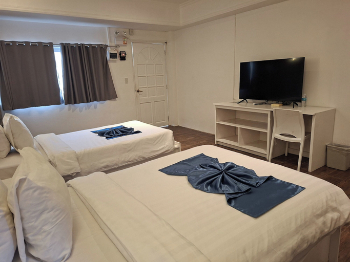 Bedroom 2, Bolabog Beach Resort, Malay