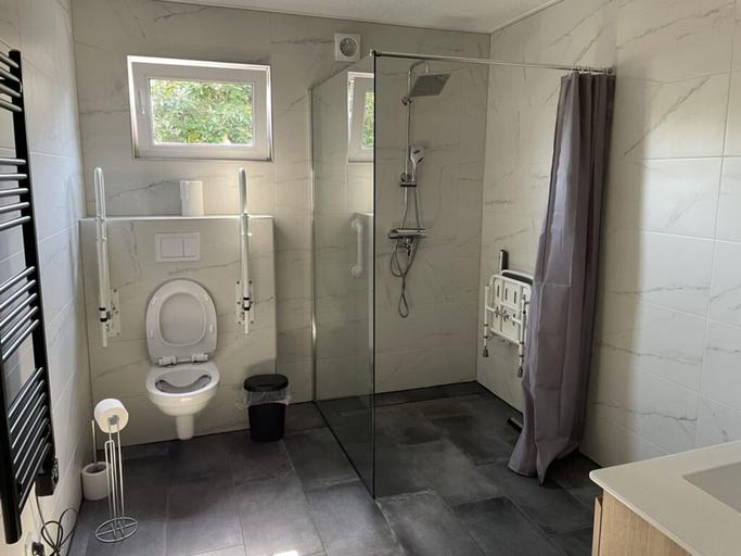 Bathroom 4, Beautiful Accommodation in De Kiel, Coevorden