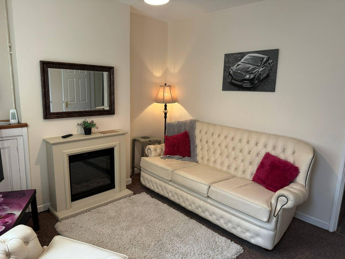 2, Bentley view,2 bed house Crewe, Cheshire East