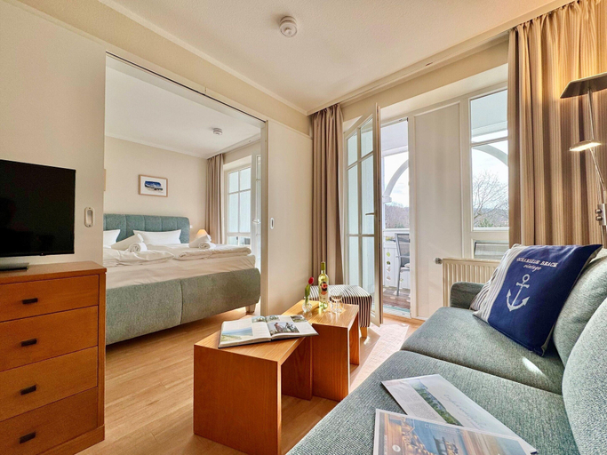 Living room 4, Moderne Ferienwohnung mit Balkon in Sudostlage in Sellin, Vorpommern-Rügen