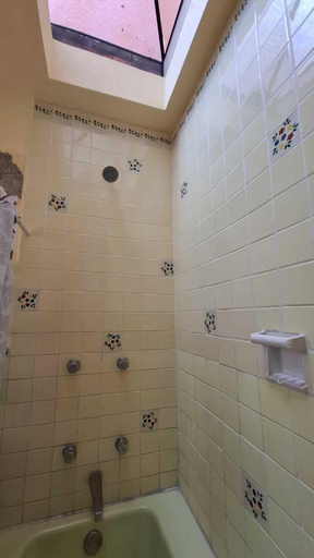 Bathroom 4, Suites Santo Domingo, Allende