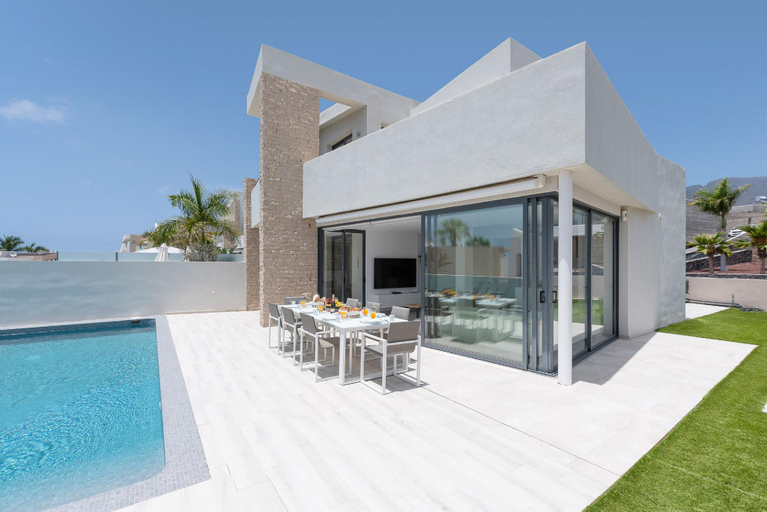Sport & Beauty 2, KARAT Villa Neveda, Santa Cruz de Tenerife