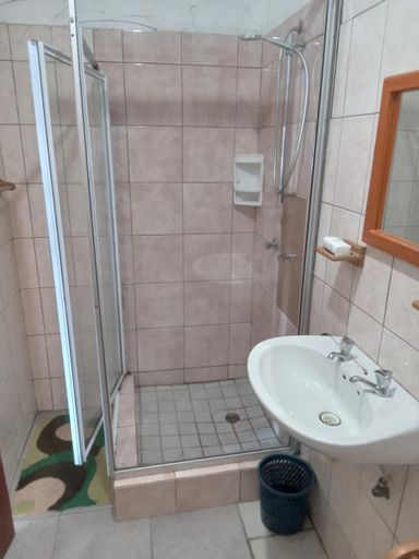 Bathroom, Ocean View Guest House, O.R.Tambo