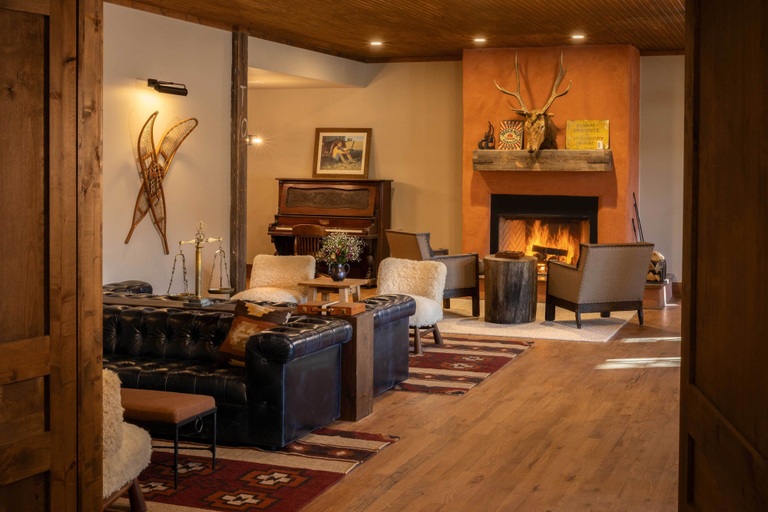 Interior 2, Tumbling River Ranch, Park
