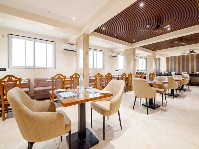Dining 5, Townhouse Dange Chowk Bus Terminal, Pune