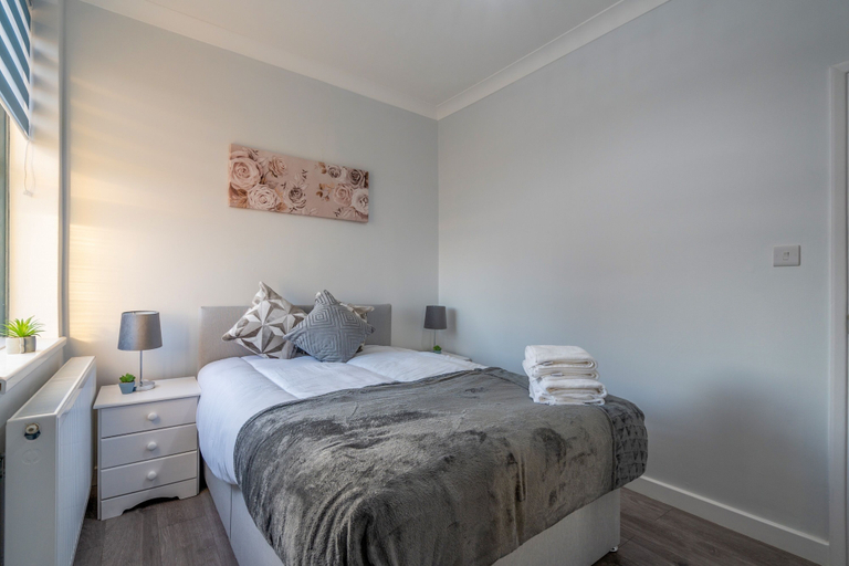 Room 2, Modern Flat in Waterloo - Central London, London