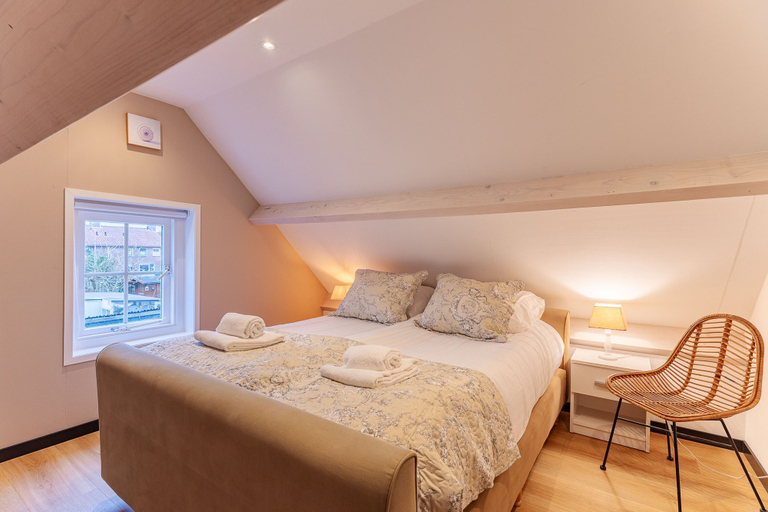 Room 2, Holiday Home - Schoolstraat 6a Vrouwenpolder, Veere