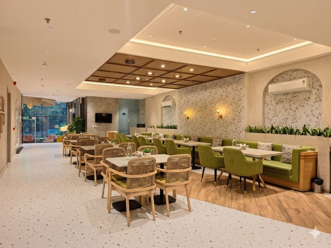 Food & Drinks 5, IVA Premium Delhi Airport, Delhi