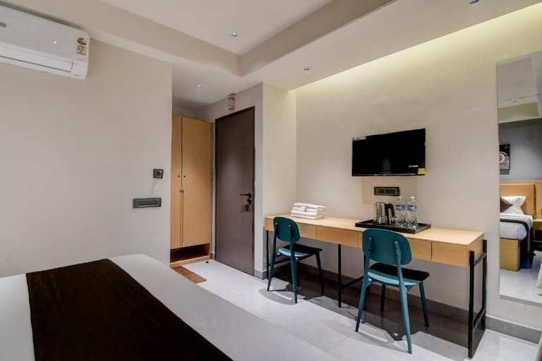 Room 1, Eco Corporate Inn 3 By Carlton Suites, North 24 Parganas