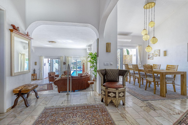 5, Casa Beatriz · Magnificent Villa just a few steps, Lagoa