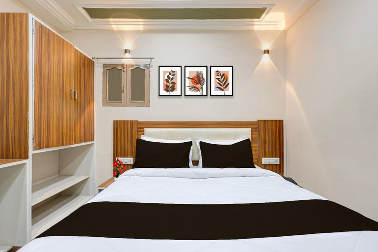 Room 3, OYO 29398 Hotel Pax Inn, Udaipur