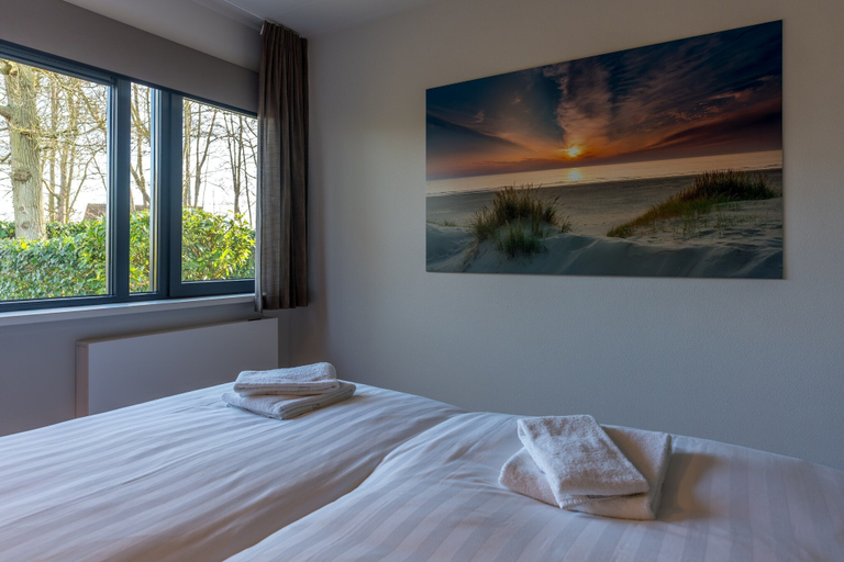 Room 4, 4-guest Bungalow Near Texel Dunes, Texel
