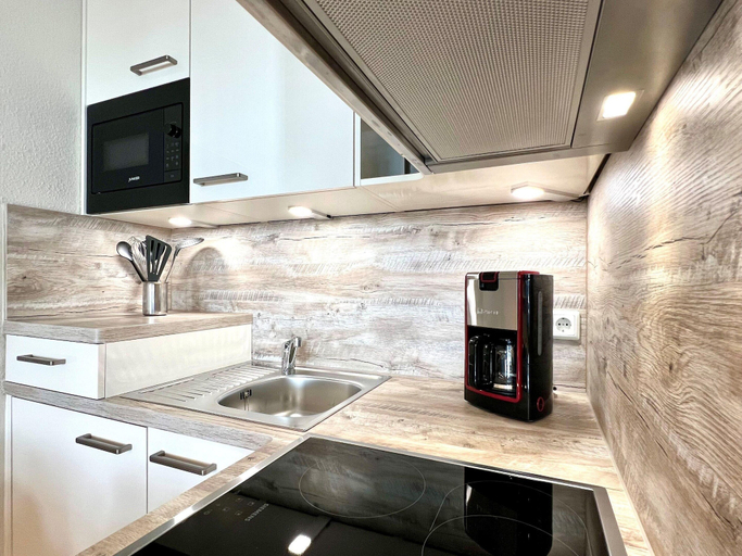 Private kitchen 5, Hochwertige Ferienwohnung fur 3 im Seepark Sellin, Vorpommern-Rügen