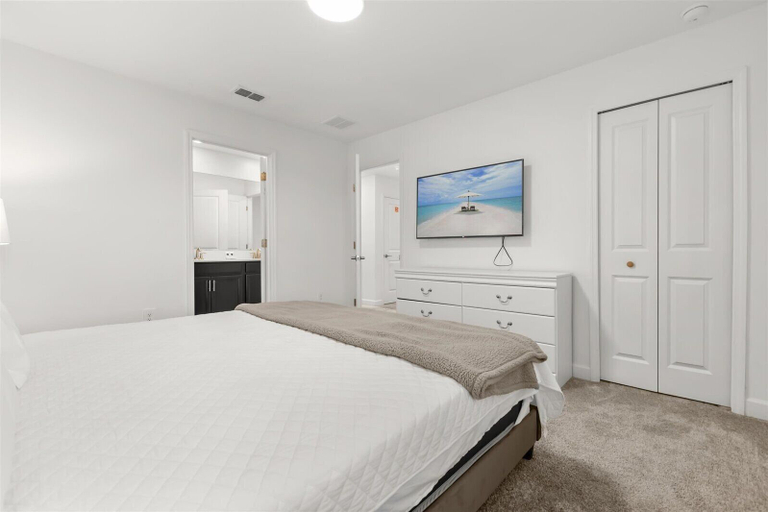 Room 3, 9234-Sommerset, Osceola