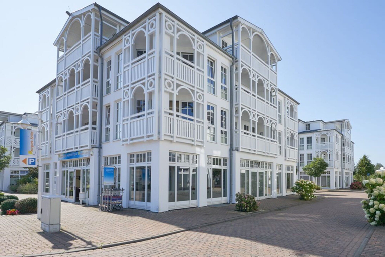 Exterior 2, Moderne Ferienwohnung mit Balkon und Wlan in Sellin, Vorpommern-Rügen