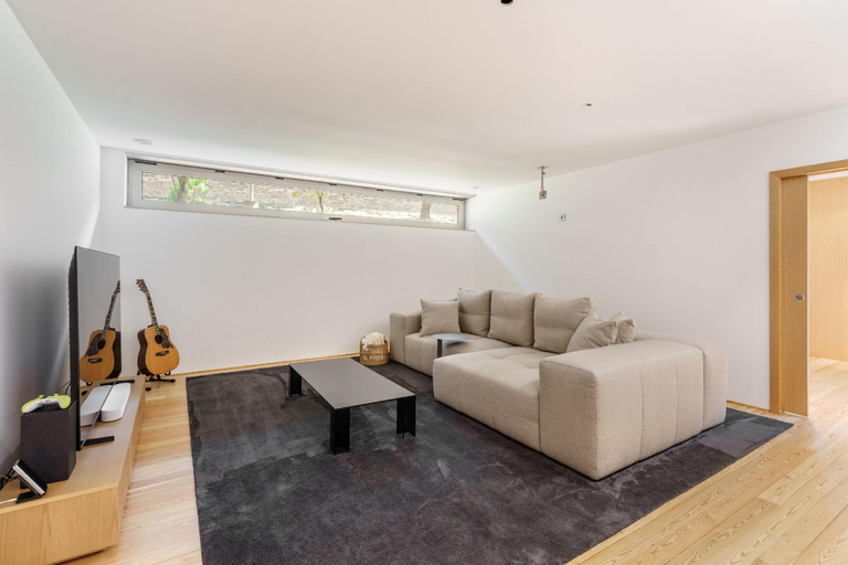 2, The Ehrlich Essence Villa by Minho's Guest, Braga