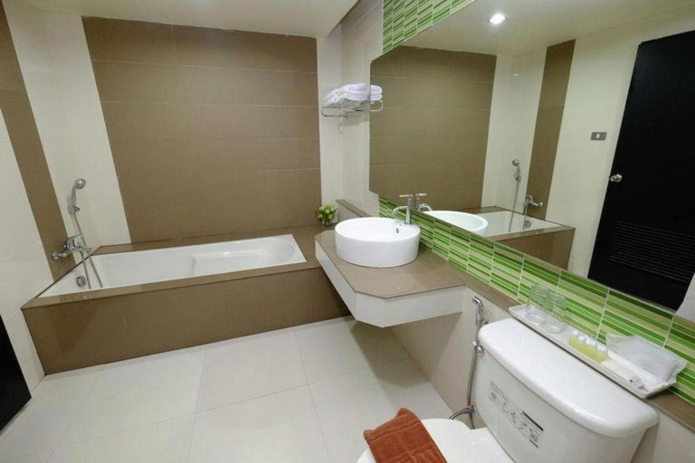 Bathroom 4, U Style Hotel, Muang Sakon Nakhon