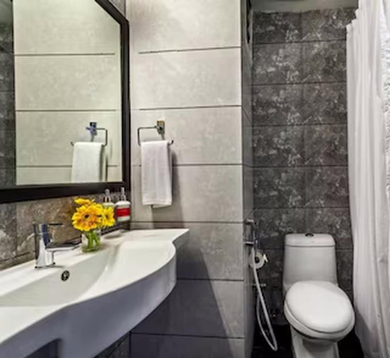 Bathroom, Ayut Siddhi By Dancenter, Jaipur