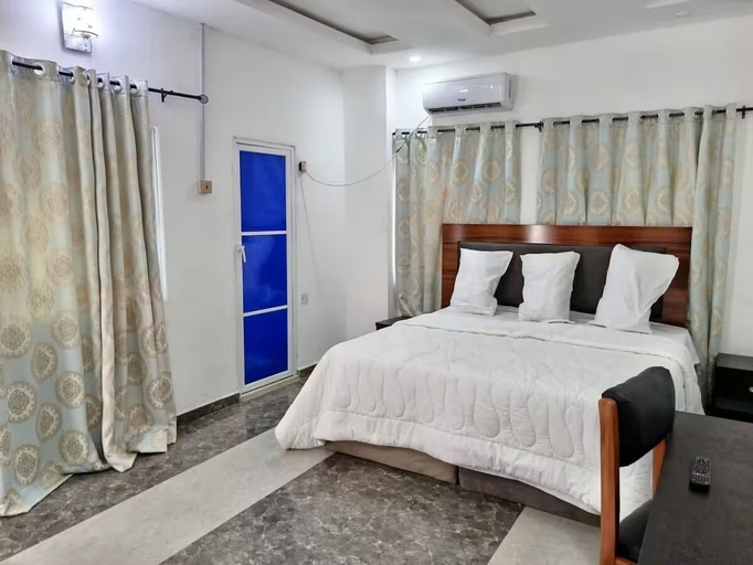 Room 2, Naira and Kobo Hotels, Umuahia North
