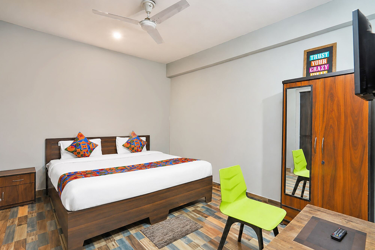 Room 4, Fabhotel Pillow & Pesto, Gautam Buddha Nagar