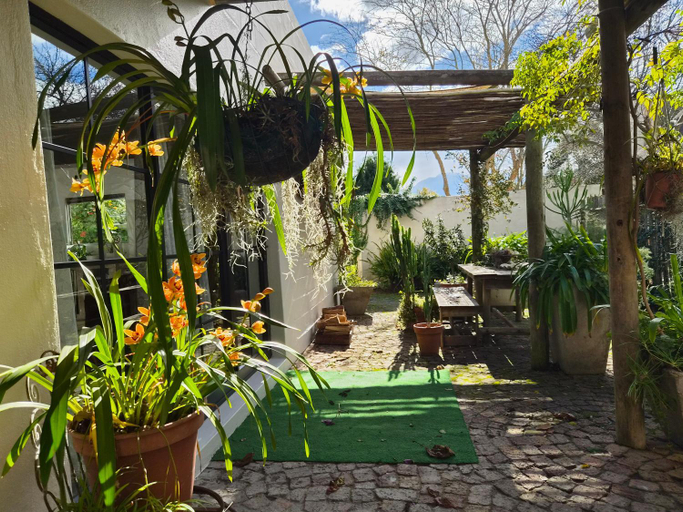 Others 5, Agapanthus garden cottage, Overberg