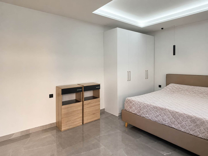 Room 5, Cozy Stay in Athens Near the Metro Station Mosxato, Attica