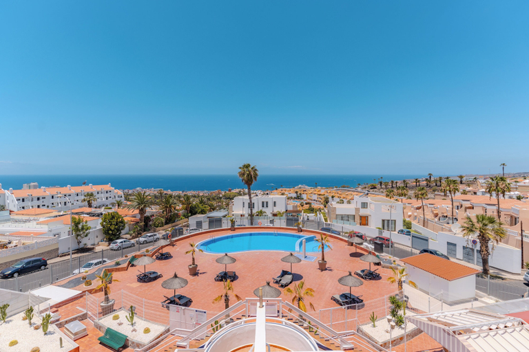 Pool 4, Charming 1-bedroom Apartment With Ocean Views in Costa Adeje, Santa Cruz de Tenerife