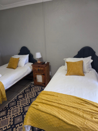 Bedroom 3, Sunset View River Guesthouse, Pixley ka Seme