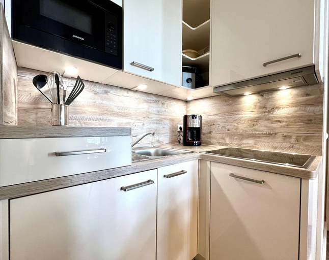 Private kitchen 2, Hochwertige Ferienwohnung fur 3 im Seepark Sellin, Vorpommern-Rügen